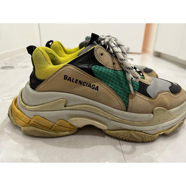 Balenciaga(バレンシアガ)のバレンシアガ トリプルエス ベージュ メンズの靴/シューズ(スニーカー)の商品写真