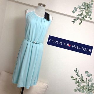 トミーヒルフィガー(TOMMY HILFIGER)の【未使用】トミーヒルフィガー牛革ベルト付水色ワンピース(ひざ丈ワンピース)