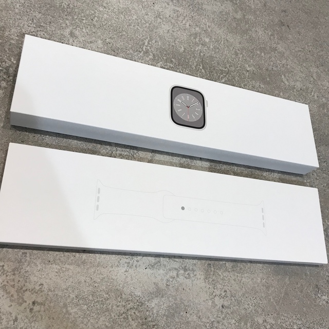 Apple Watch(アップルウォッチ)の【新品・未使用】Apple Watch 8 GPS 41mm シルバー スマホ/家電/カメラのスマートフォン/携帯電話(その他)の商品写真