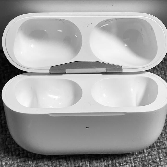 Apple AirPods Pro 充電ケースのみ 806 4