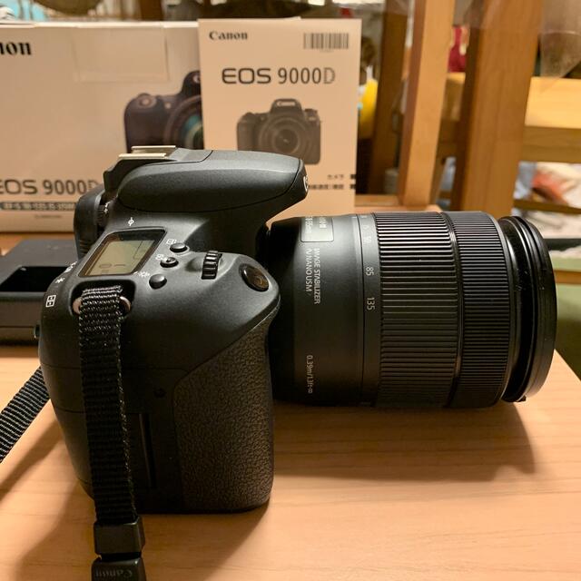 Canon(キヤノン)のCanon EOS 9000D EF-S18-135 IS USMレンズキット スマホ/家電/カメラのカメラ(デジタル一眼)の商品写真