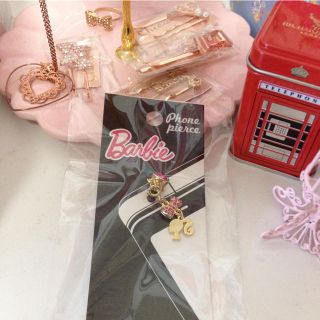 バービー(Barbie)のBarbieイヤホンジャック♡♡(ストラップ/イヤホンジャック)