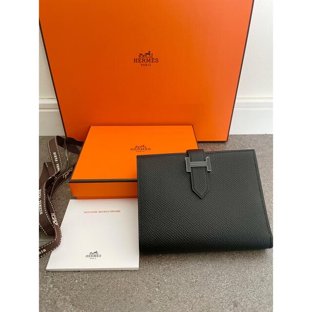 Hermes   エルメスベアンコンパクトSO BLACK モノクローム の