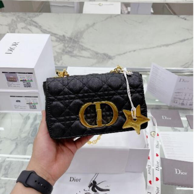 Dior バッグ　チェーンバッグ