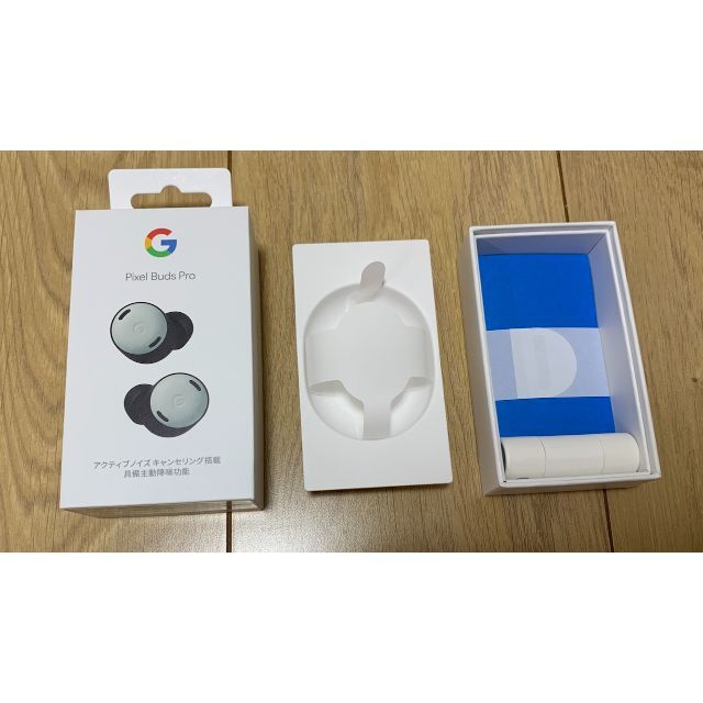 Google Pixel(グーグルピクセル)のPixel Buds Pro Fog　使用僅か スマホ/家電/カメラのオーディオ機器(ヘッドフォン/イヤフォン)の商品写真