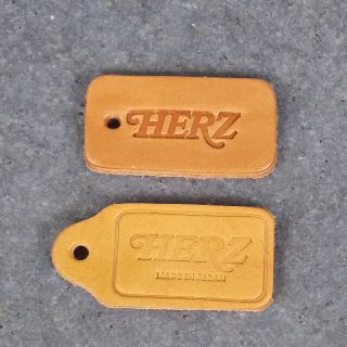 ヘルツ(HERZ)の革バック ヘルツ 革製タグ(ショルダーバッグ)