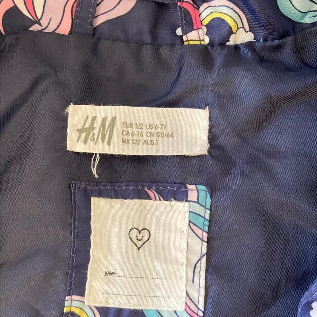 H&M(エイチアンドエム)の女児120センチ上着 キッズ/ベビー/マタニティのキッズ服女の子用(90cm~)(ジャケット/上着)の商品写真