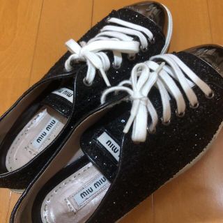 ミュウミュウ(miumiu)のmiumiu ミュウミュウ スニーカー 黒 グリッター(スニーカー)