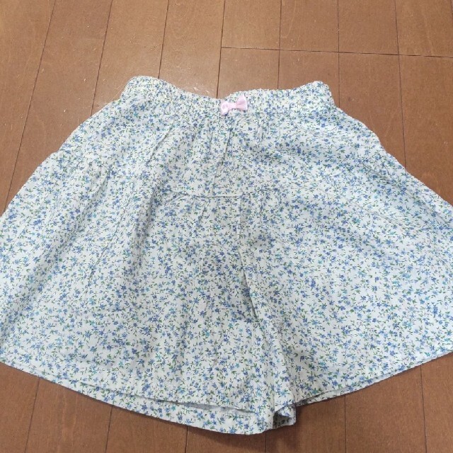 GU(ジーユー)の女の子　ショートパンツ　140-160 キッズ/ベビー/マタニティのキッズ服女の子用(90cm~)(パンツ/スパッツ)の商品写真