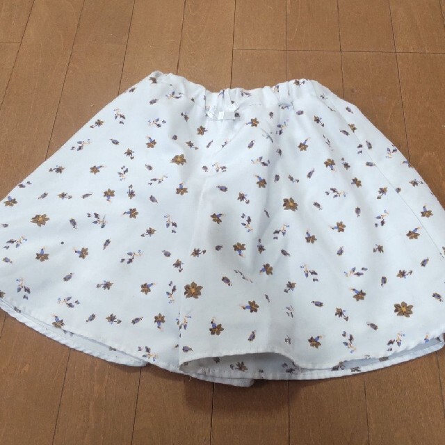 GU(ジーユー)の女の子　ショートパンツ　140-160 キッズ/ベビー/マタニティのキッズ服女の子用(90cm~)(パンツ/スパッツ)の商品写真