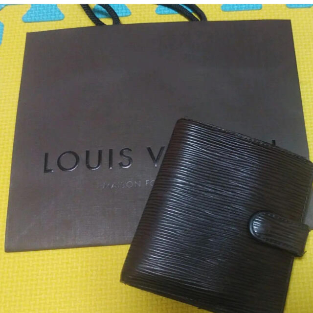 LOUIS VUITTON(ルイヴィトン)のルイヴィトンエピ財布 レディースのファッション小物(財布)の商品写真