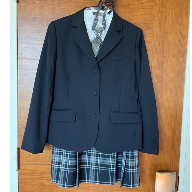 中学受験　面接　卒業式　女の子 ポンポネットスーツ　M150定価は7万円程の商品です