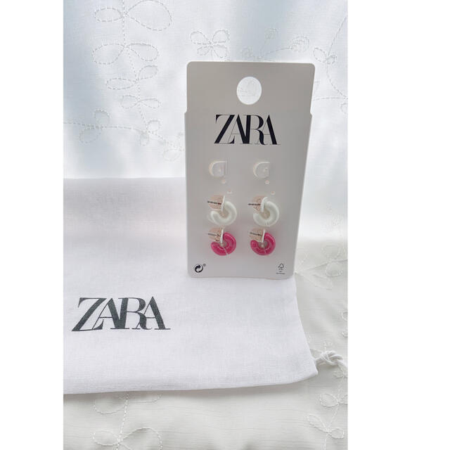 新品 ✨️ ZARA ザラ フープピアス ピアス 2点セット レディースのアクセサリー(ピアス)の商品写真