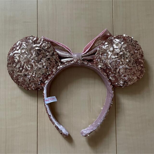 Disney(ディズニー)のディズニー  カチューシャ  スパンコール レディースのヘアアクセサリー(カチューシャ)の商品写真