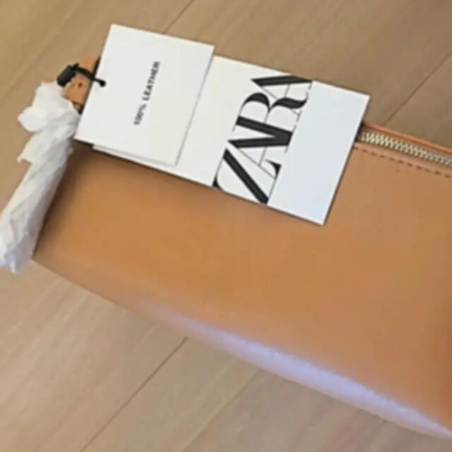 ZARA(ザラ)の【新品】zara レザートラベルポーチ レディースのファッション小物(ポーチ)の商品写真