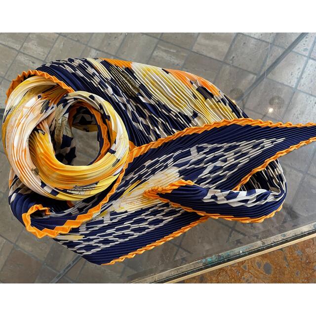 美品HERMES エルメス プリーツ スカーフ 花イエローxブルー - バンダナ