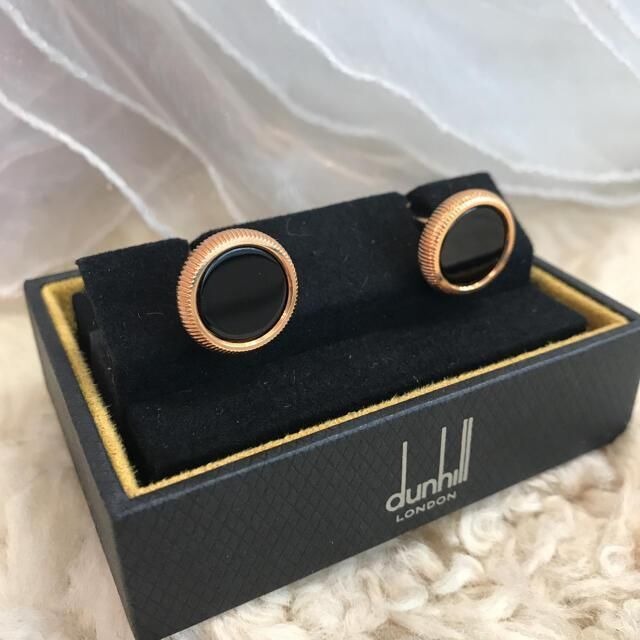 Dunhill(ダンヒル)の☆未使用品☆DUNHILL ダンヒル カフスボタン ブラックxピンクゴールド メンズのファッション小物(カフリンクス)の商品写真