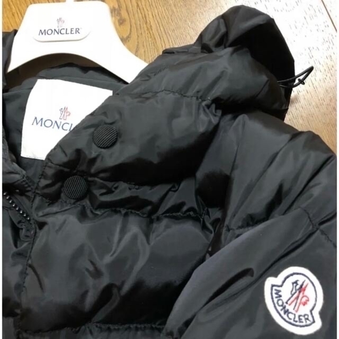 MONCLER(モンクレール)の■最終値下げ■MONCLER ダウンコート■即完売sacai Handel■ レディースのジャケット/アウター(ダウンコート)の商品写真