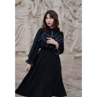 ハーリップトゥ(Her lip to)のmodern classic ruffled dress(ロングワンピース/マキシワンピース)