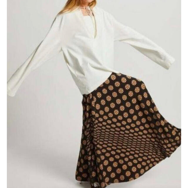 MM6 Maison Margiela のフラワーデザイン アシンメトリーパンツ