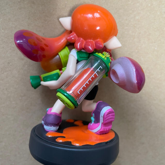 Nintendo Switch(ニンテンドースイッチ)のamiibo スプラトゥーン　ガール　オレンジ エンタメ/ホビーのフィギュア(ゲームキャラクター)の商品写真