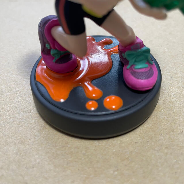 Nintendo Switch(ニンテンドースイッチ)のamiibo スプラトゥーン　ガール　オレンジ エンタメ/ホビーのフィギュア(ゲームキャラクター)の商品写真