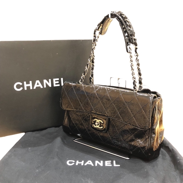 ☆美品 CHANEL シャネル パテントレザー　ココマーク　フラップ式　がま口　チェーンバッグ ショルダーバッグ