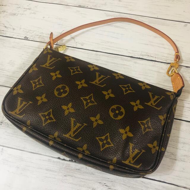 ルイヴィトン　アクセサリーポーチ　モノグラム　LOUIS VUITTON