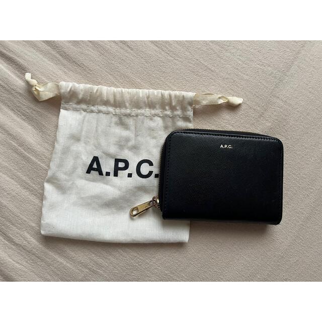 A.P.C(アーペーセー)のA.P.C. 財布　黒 レディースのファッション小物(財布)の商品写真