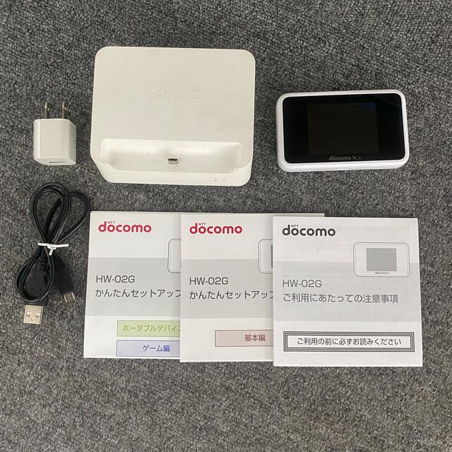 NTTdocomo(エヌティティドコモ)のモバイルwifiルータ   docomo HW-02G White    スマホ/家電/カメラのPC/タブレット(PC周辺機器)の商品写真