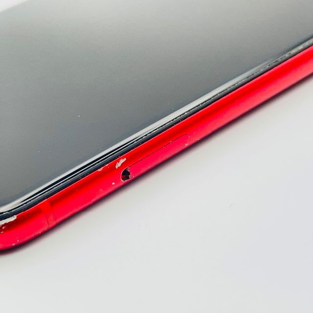 Apple(アップル)のiPhpne 11 128GB （PRODUCT)RED 訳アリ スマホ/家電/カメラのスマートフォン/携帯電話(スマートフォン本体)の商品写真