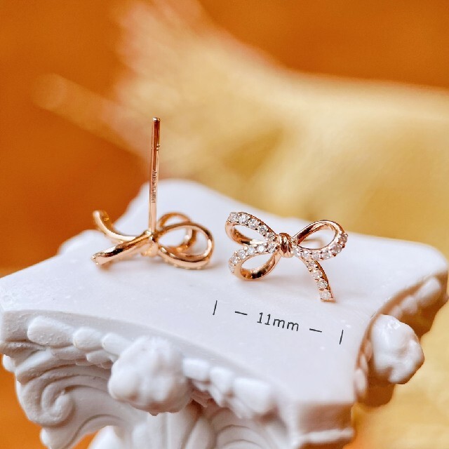 リボンモチーフ　天然ダイヤモンドピアス0.7ct　k18