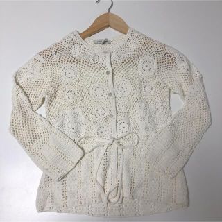 ローラアシュレイ(LAURA ASHLEY)の鍵編みニット　ホワイト(カーディガン)