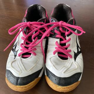 ミズノ(MIZUNO)のミズノ　バレーボール　シューズ　靴　22.5 ライトニングスター　ピンク(バレーボール)