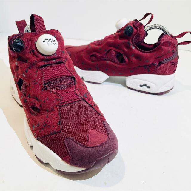 Reebok(リーボック)のリーボック★インスタポンプフューリー★メルロー・ワイン・バーガンディ★23.5 レディースの靴/シューズ(スニーカー)の商品写真