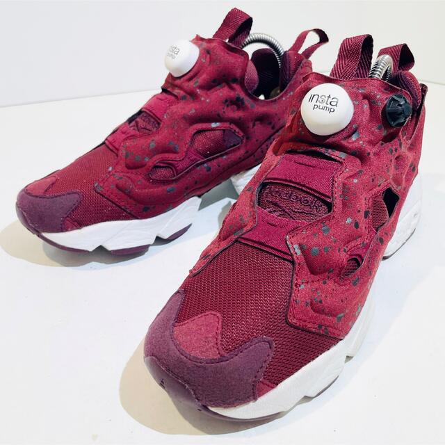 Reebok(リーボック)のリーボック★インスタポンプフューリー★メルロー・ワイン・バーガンディ★23.5 レディースの靴/シューズ(スニーカー)の商品写真