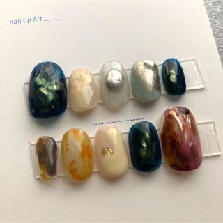 現品【ゆるやか Oval】Sサイズ　鉱石nail ハンドメイドのアクセサリー(ネイルチップ)の商品写真