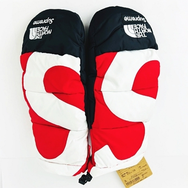 Supreme(シュプリーム)のSUPREMEThe North Face S Logo Mitts Red M メンズのファッション小物(手袋)の商品写真