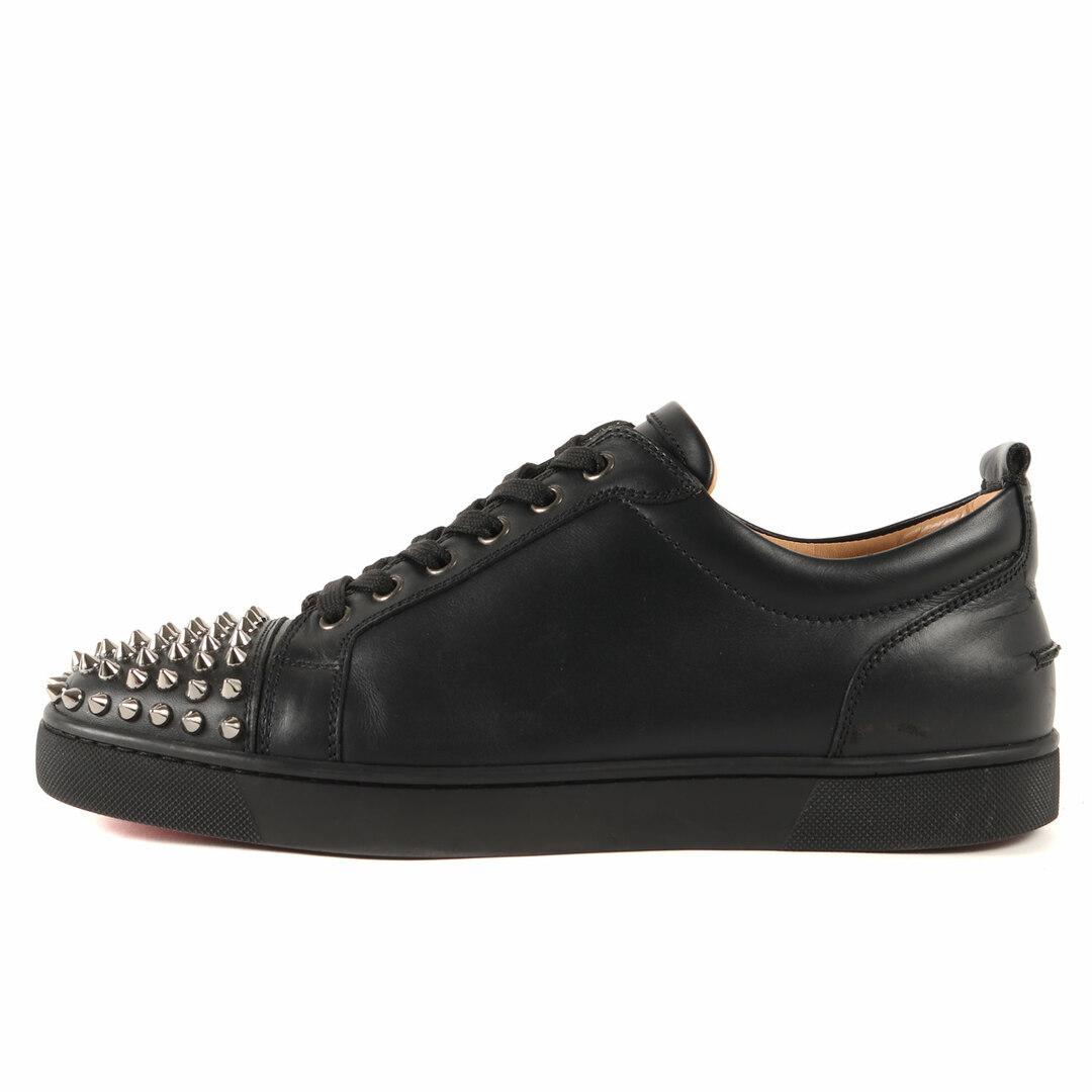 Christian Louboutin クリスチャンルブタン スニーカー サイズ：41 スパイクスタッズ ローカット レザー LOUIS JUNIOR  SPIKES FLAT ブラック 黒 シューズ 靴【メンズ】【中古】 | フリマアプリ ラクマ