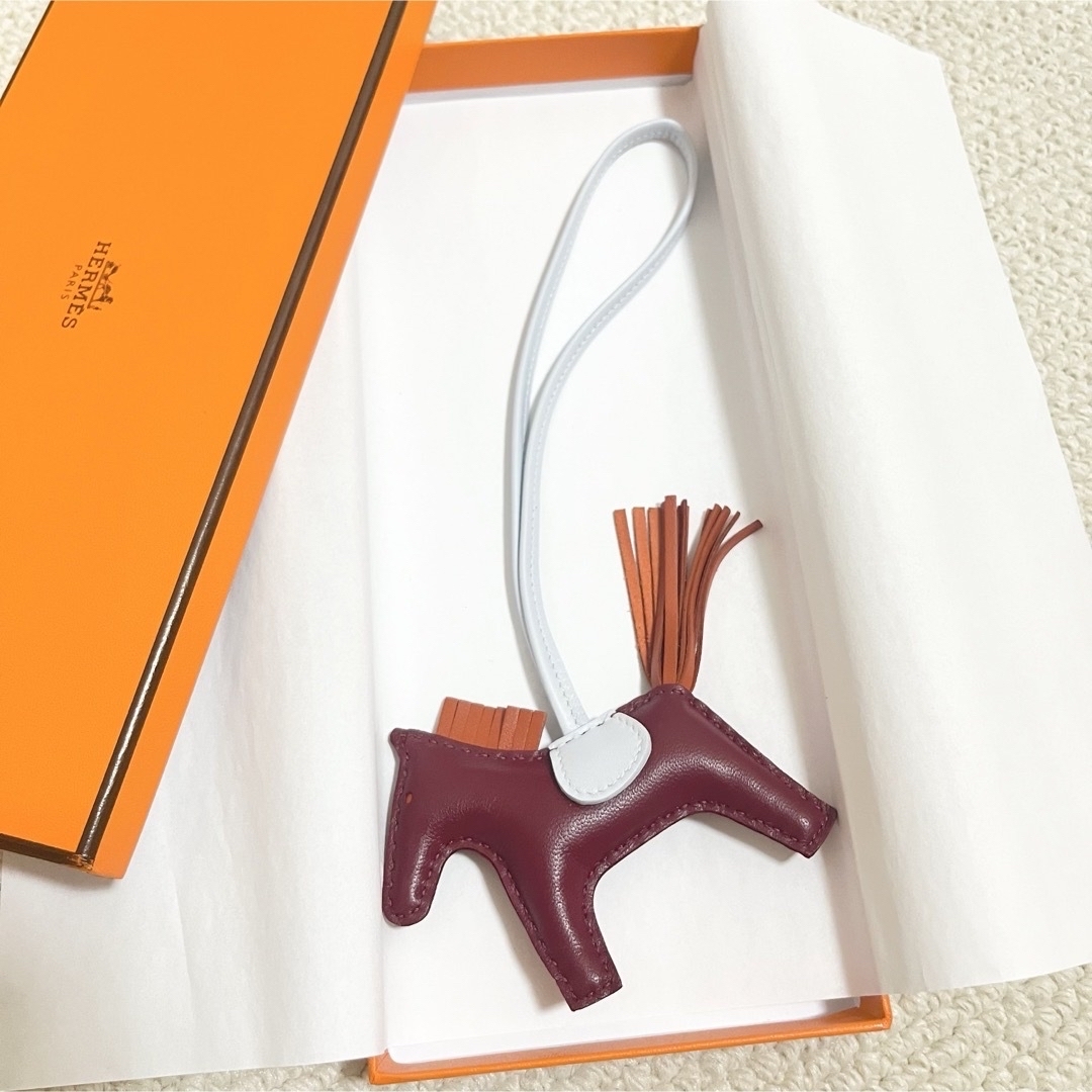 Hermes - 【新品・未使用】エルメス ロデオチャーム PM ルージュグレナ