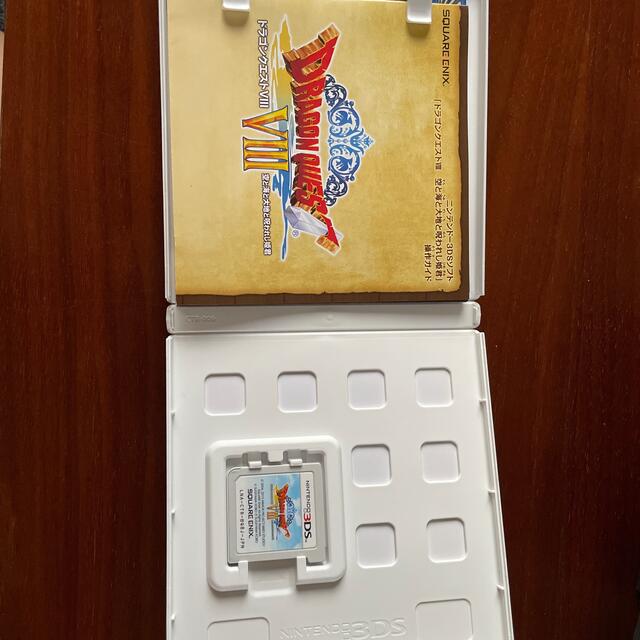 ドラゴンクエストVIII　空と海と大地と呪われし姫君 3DS エンタメ/ホビーのゲームソフト/ゲーム機本体(携帯用ゲームソフト)の商品写真