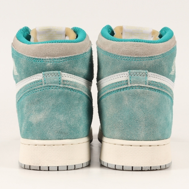 NIKE(ナイキ)のNIKE ナイキ AIR JORDAN 1 RETRO HIGH OG GS TURBO GREEN (575441-311) 2019年 エア ジョーダン ターボグリーン セイルホワイト US7Y 25.0cm スニーカー 【レディース】【中古】 レディースの靴/シューズ(スニーカー)の商品写真