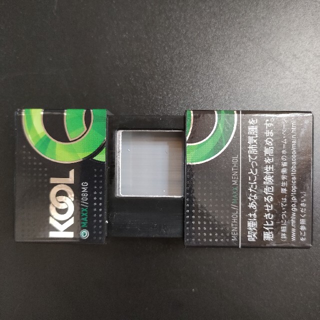 【レア品】KOOL　携帯灰皿　青　緑　携帯灰皿　未使用品合計3個セットです。 インテリア/住まい/日用品のインテリア小物(灰皿)の商品写真