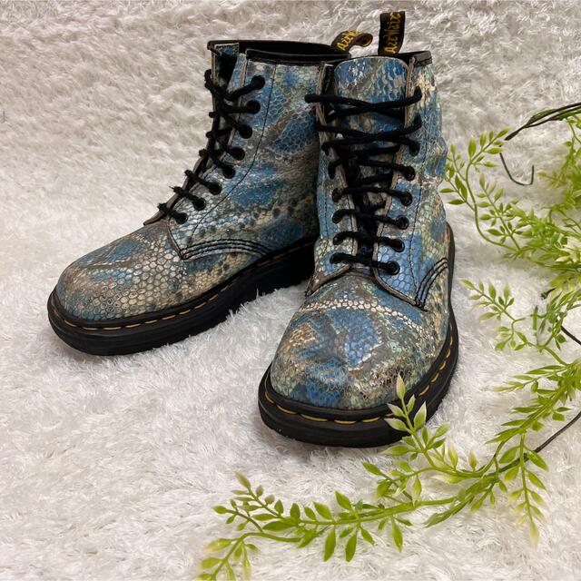 最大42%OFFクーポン レア‼️ Dr. Martens ドクターマーチン ヘビ柄 8
