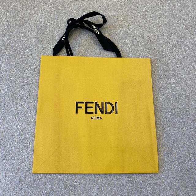 FENDI(フェンディ)のnさん　専用　ショッピングバッグ レディースのバッグ(ショップ袋)の商品写真