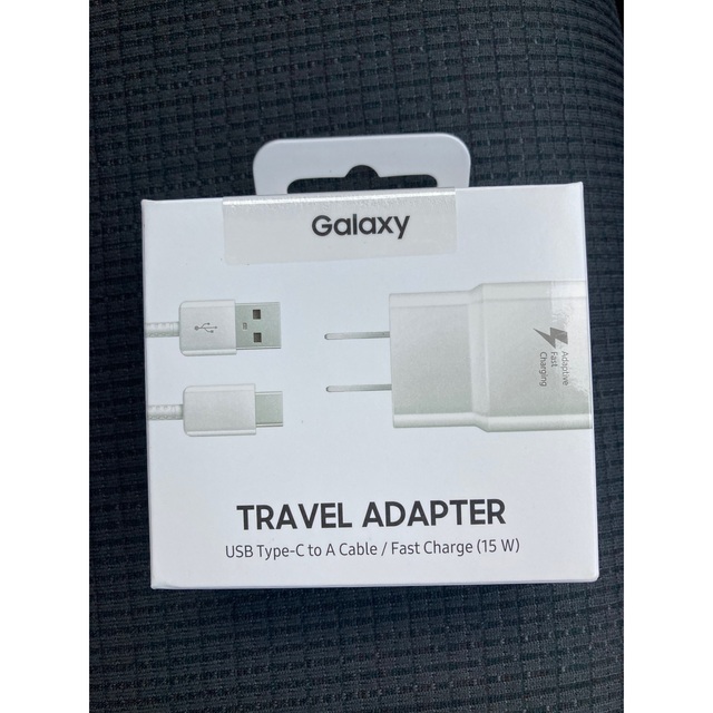 Galaxy(ギャラクシー)のSAMSUNG　Galaxy TRAVEL ADAPTER スマホ/家電/カメラのスマートフォン/携帯電話(バッテリー/充電器)の商品写真