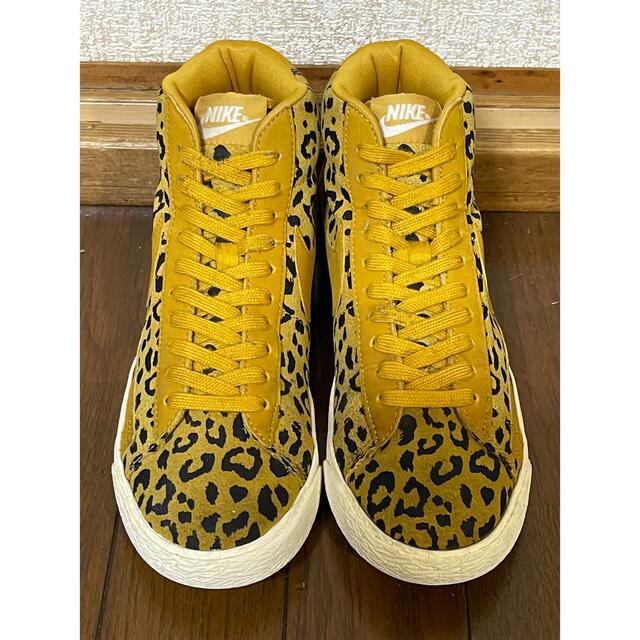 NIKE(ナイキ)のNIKE WMNS BLAZER MID PRINT"LEOPARD "24.0 レディースの靴/シューズ(スニーカー)の商品写真