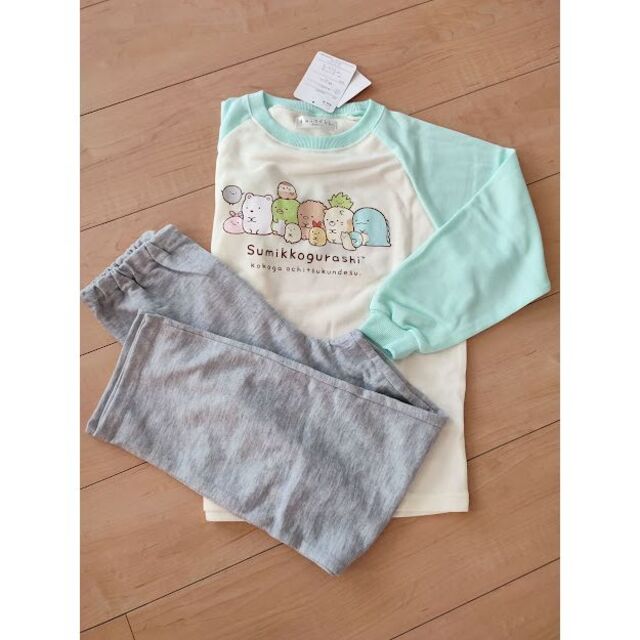 サンエックス(サンエックス)のパジャマ　１４０　すみっコぐらし キッズ/ベビー/マタニティのキッズ服女の子用(90cm~)(パジャマ)の商品写真