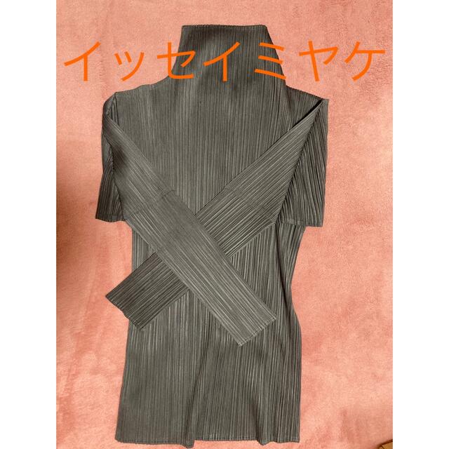 PLEATS PLEASE トップス　イッセイミヤケ