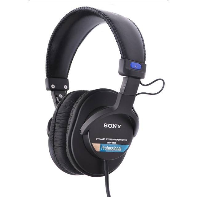 SONY(ソニー)の【美品】SONY MDR-7506 スマホ/家電/カメラのオーディオ機器(ヘッドフォン/イヤフォン)の商品写真